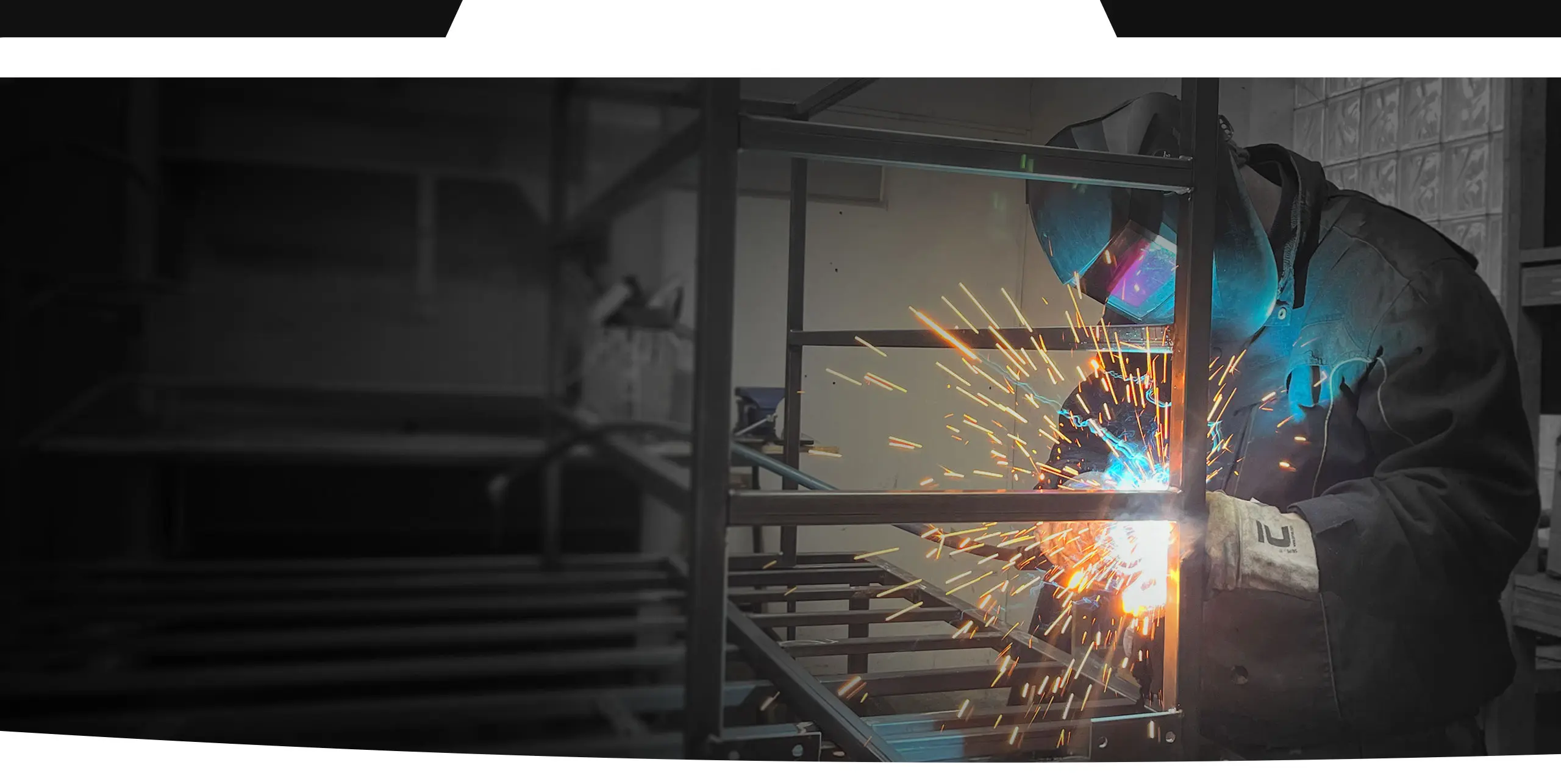 uvodna fotka zvarania konštrukcie